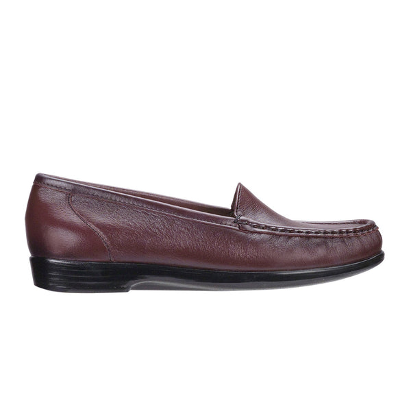 Women's Simplify Slip On Loafer Antique Wine