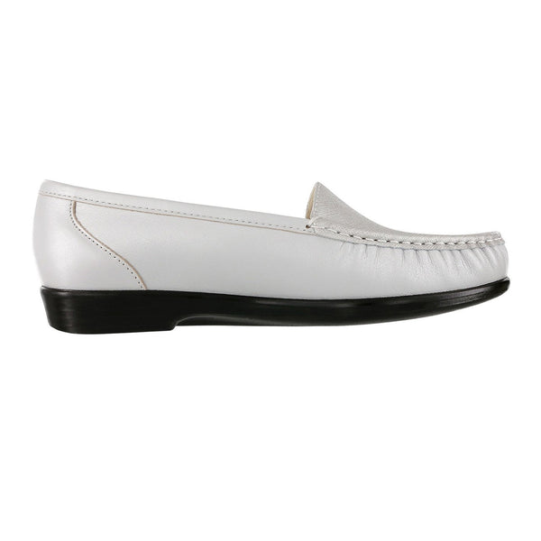 Women's Simplify Slip On Loafer Silver Cloud